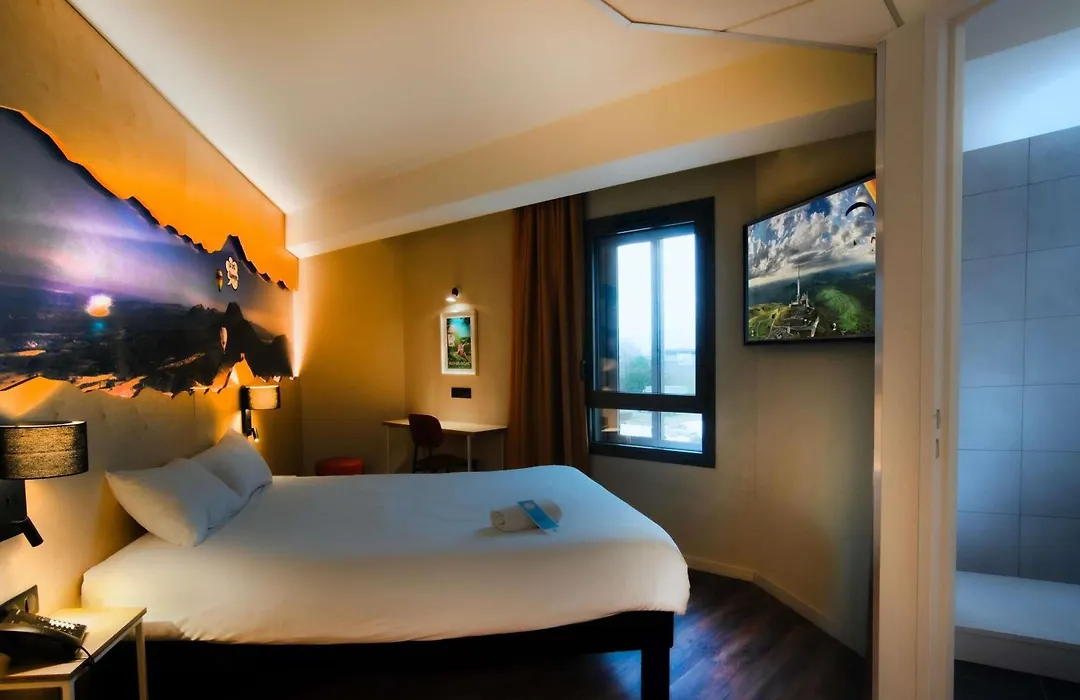 Ibis Styles Clermont-Ferrand Aeroport-1